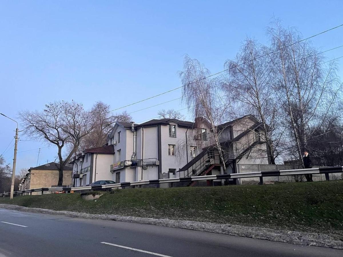 Pitstop Motel Каменское Экстерьер фото