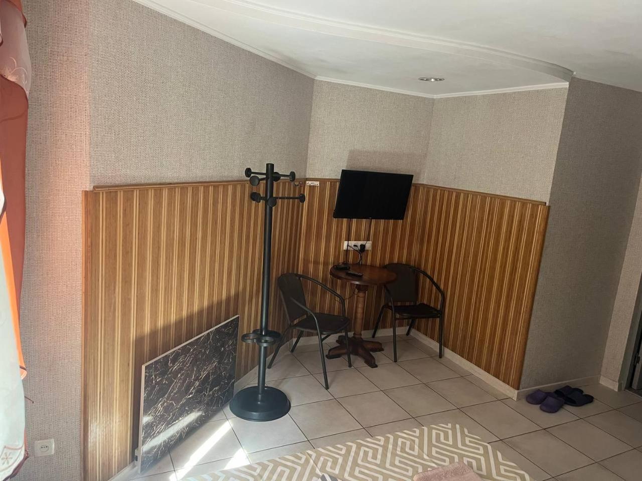 Pitstop Motel Каменское Экстерьер фото